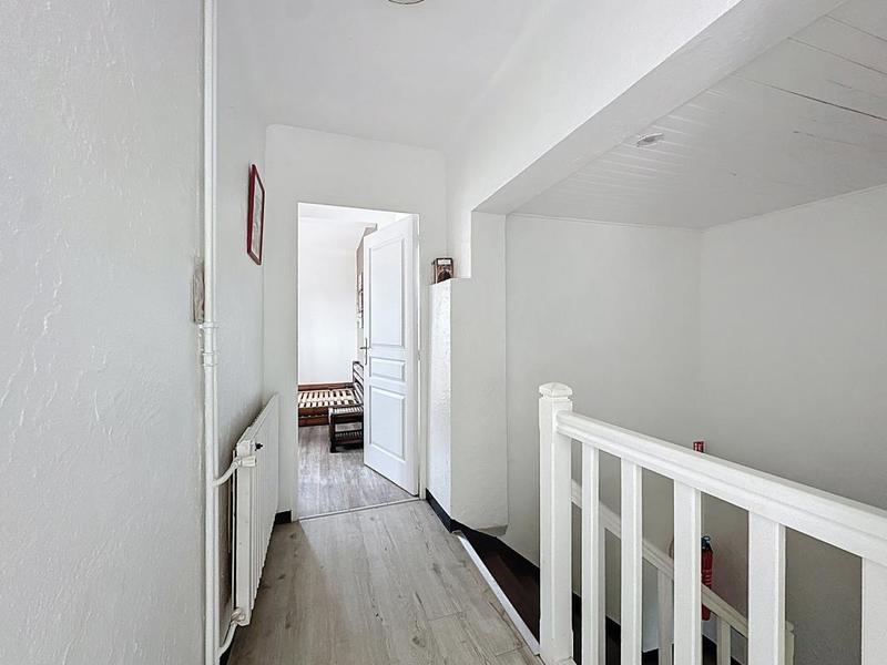 Mas - 350 m² - 6 pièces