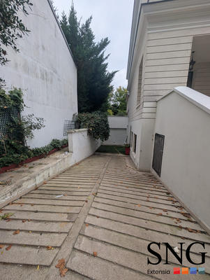 Maison - 275 m² - 6 pièces