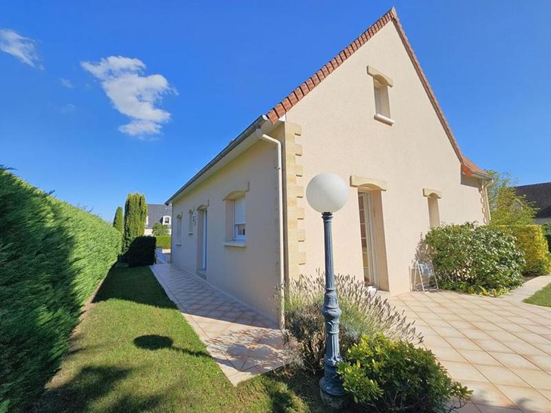 Maison - 121 m² - 5 pièces