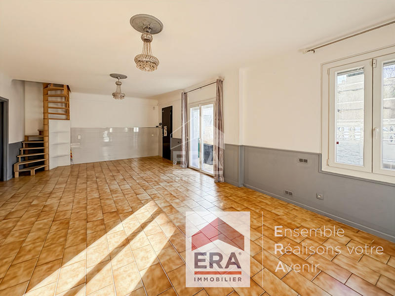 Maison - 95 m² - 5 pièces