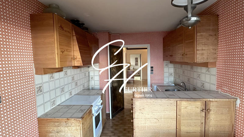 Appartement - 104 m² - 4 pièces