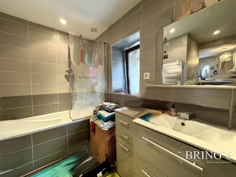 Maison - 123 m² - 4 pièces