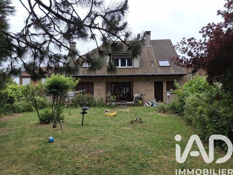 Maison - 200 m² - 8 pièces