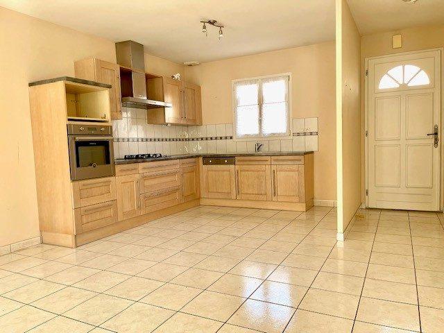 Maison - 93 m² - 5 pièces