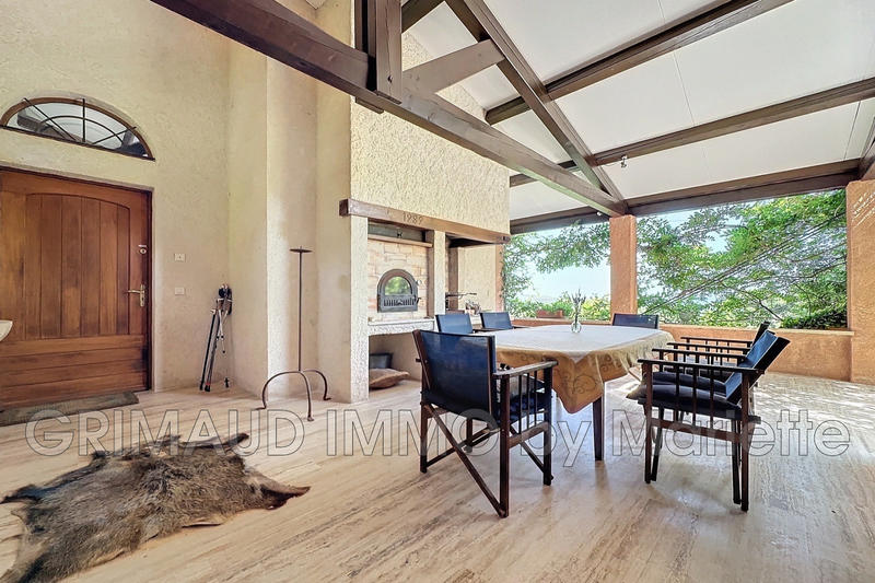 Villa - 180 m² - 6 pièces