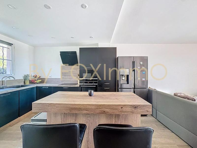 Appartement - 70 m² - 4 pièces