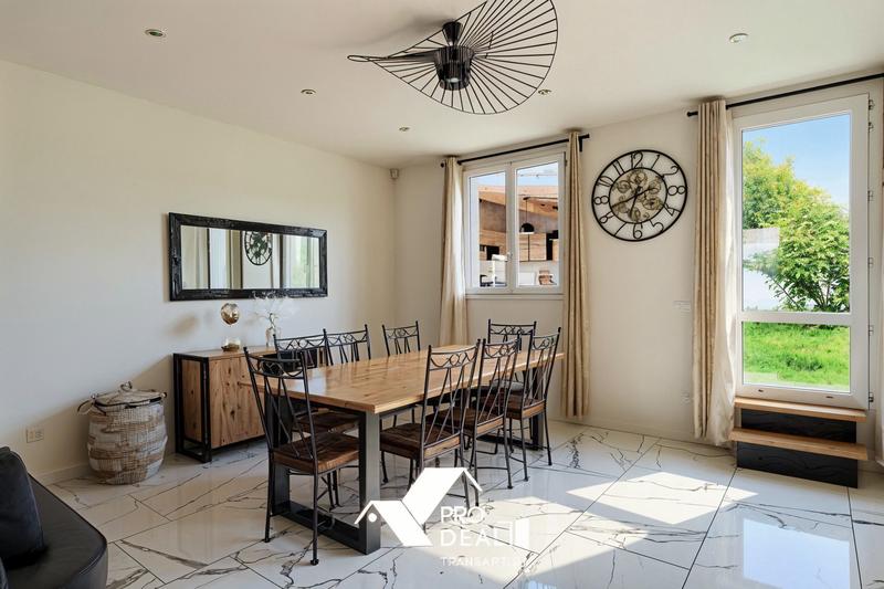 Maison - 167 m² - 7 pièces