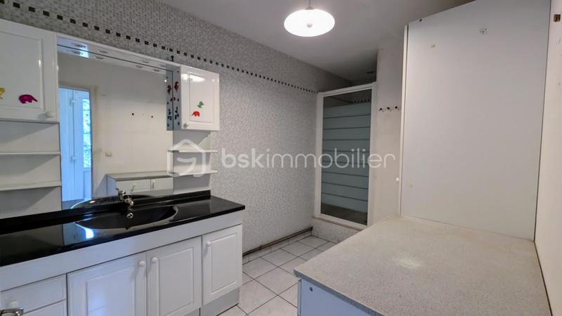 Maison traditionnelle - 138 m² - 4 pièces