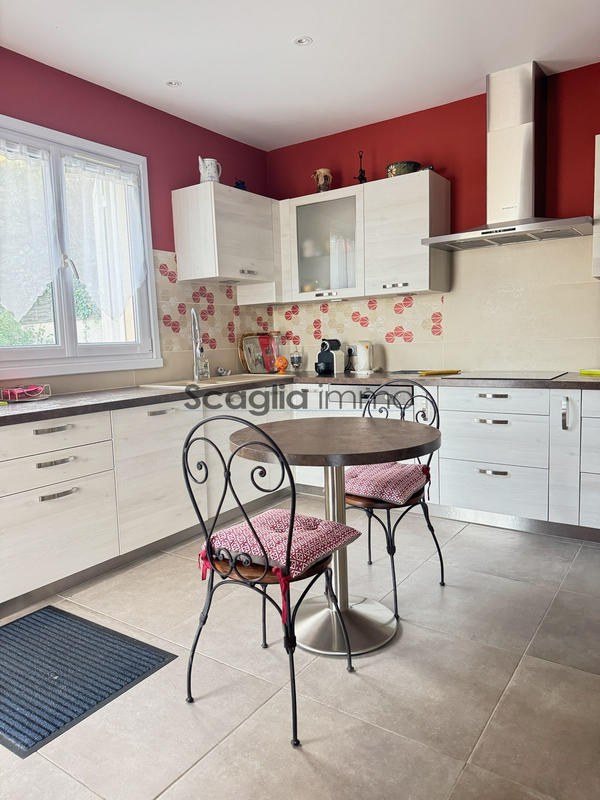 Maison - 110 m² - 5 pièces