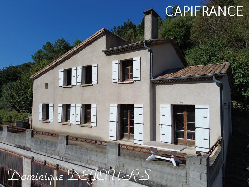 Maison - 136 m² - 6 pièces