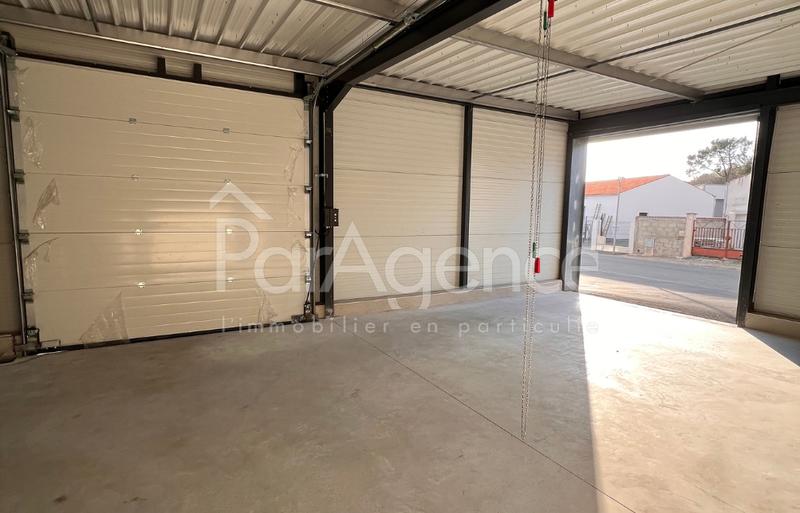 Parking / Garage - 70 m²