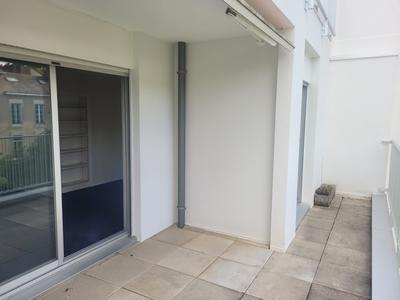 Appartement - 95 m² - 3 pièces