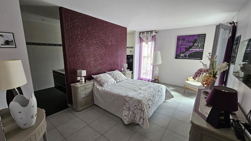 Maison - 200 m² - 7 pièces