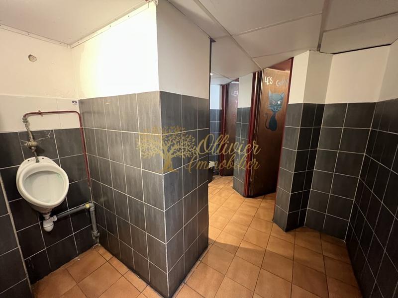 Local commercial - 180 m²