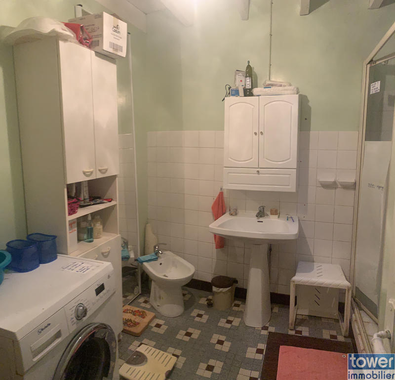 Maison - 250 m² - 8 pièces