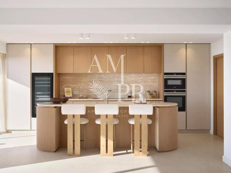 Appartement - 210 m² - 210 pièces