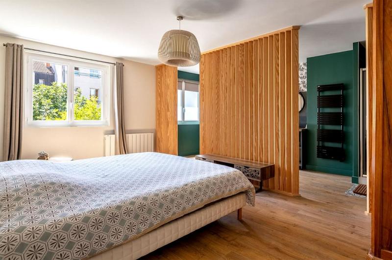 Maison - 215 m² - 5 pièces