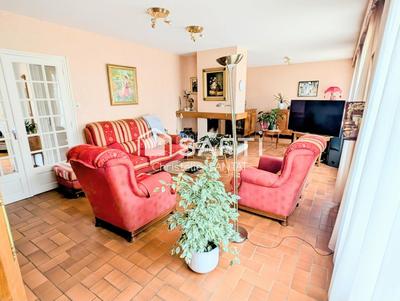 Maison - 263 m² - 7 pièces