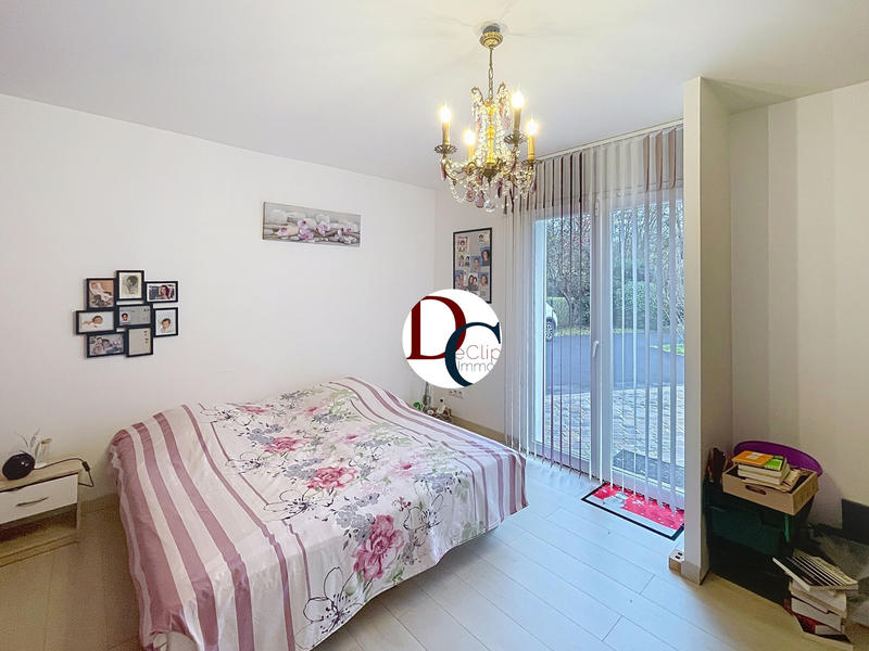 Maison - 210 m² - 6 pièces