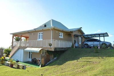 Appartement - 82 m² - 3 pièces