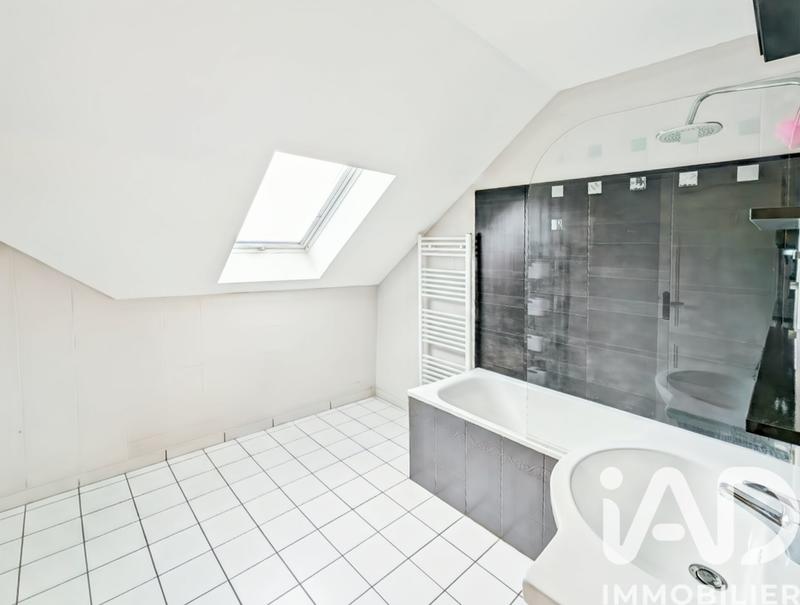 Maison - 83 m² - 4 pièces