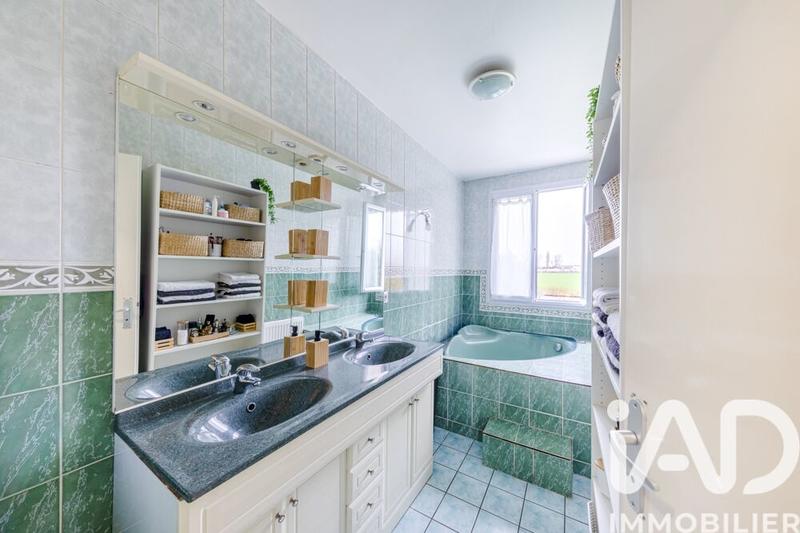 Maison - 180 m² - 7 pièces