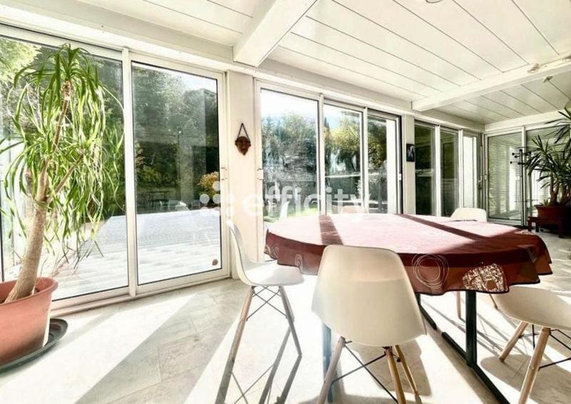 Maison d'architecte - 235 m² - 8 pièces