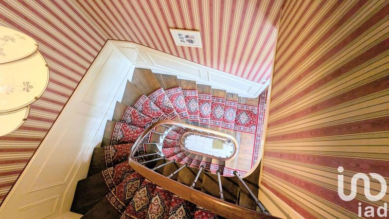 Maison - 203 m² - 8 pièces