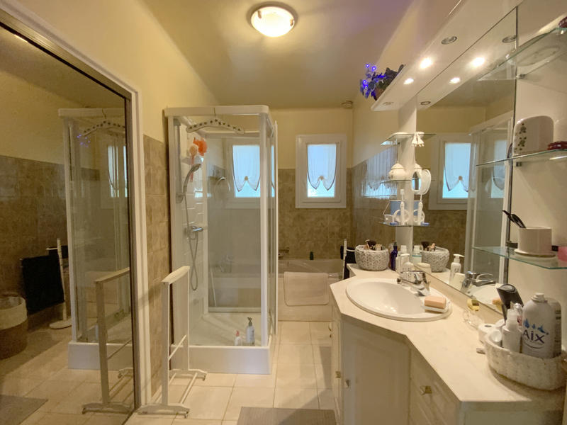 Maison - 150 m² - 5 pièces