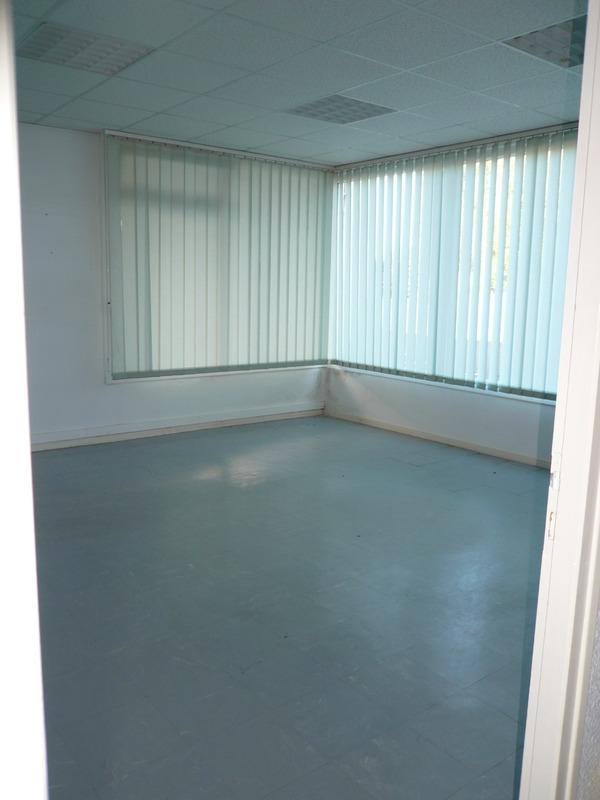 Local commercial - 366 m² - 8 pièces