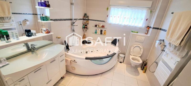 Maison - 200 m² - 7 pièces