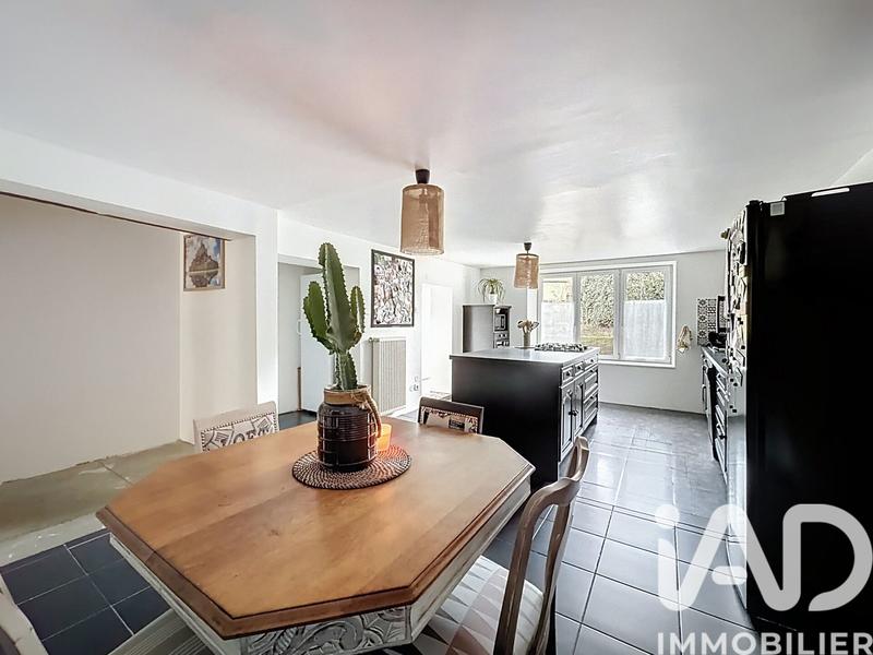 Maison - 247 m² - 6 pièces