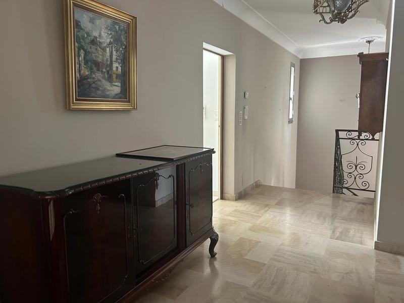 Maison - 245 m² - 7 pièces