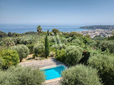 Villa - 400 m² - 6 pièces