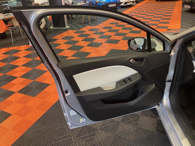 Renault Clio V 1.0 l 90 Ch 21n Version Intense