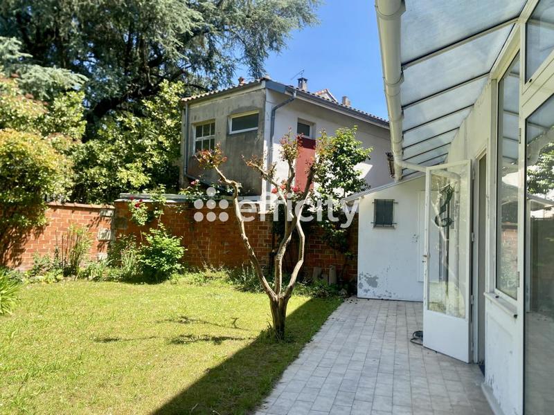 Maison bourgeoise - 160 m² - 8 pièces