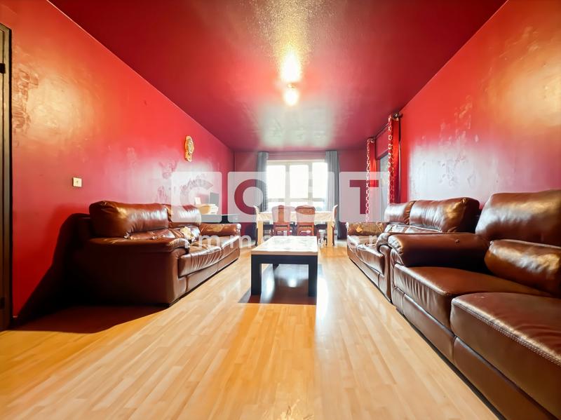 Appartement - 90 m² - 4 pièces