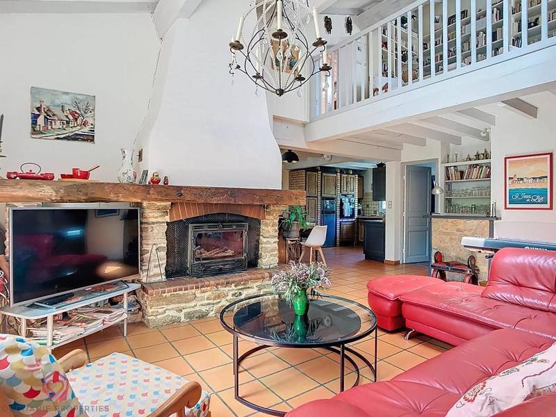 Maison - 145 m² - 7 pièces