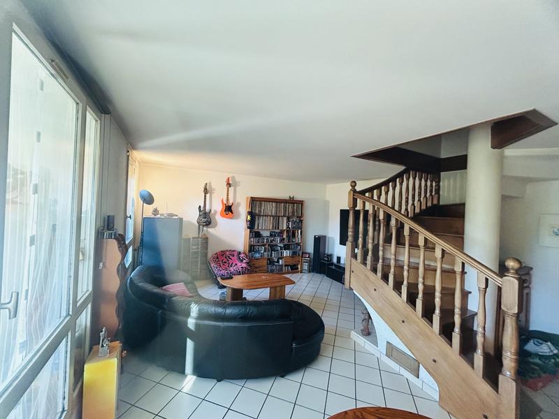Appartement - 91 m² - 5 pièces