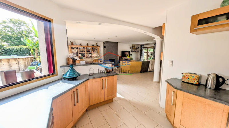 Maison traditionnelle - 140 m² - 6 pièces