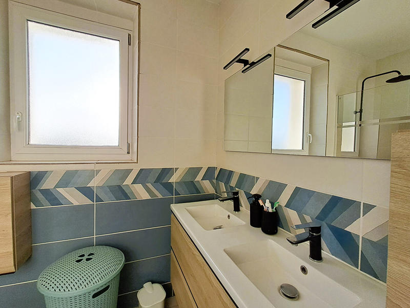 Maison - 93 m² - 5 pièces