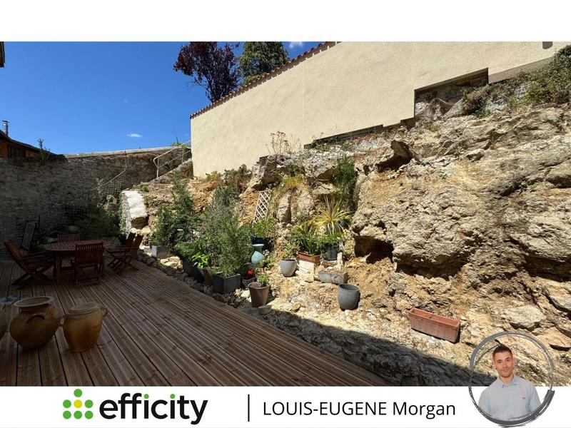 Demeure - 235 m² - 10 pièces