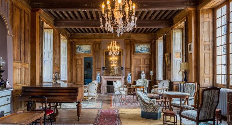 Manoir - 1 700 m² - 35 pièces