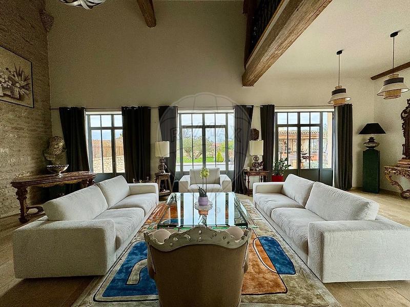 Maison - 503 m² - 10 pièces