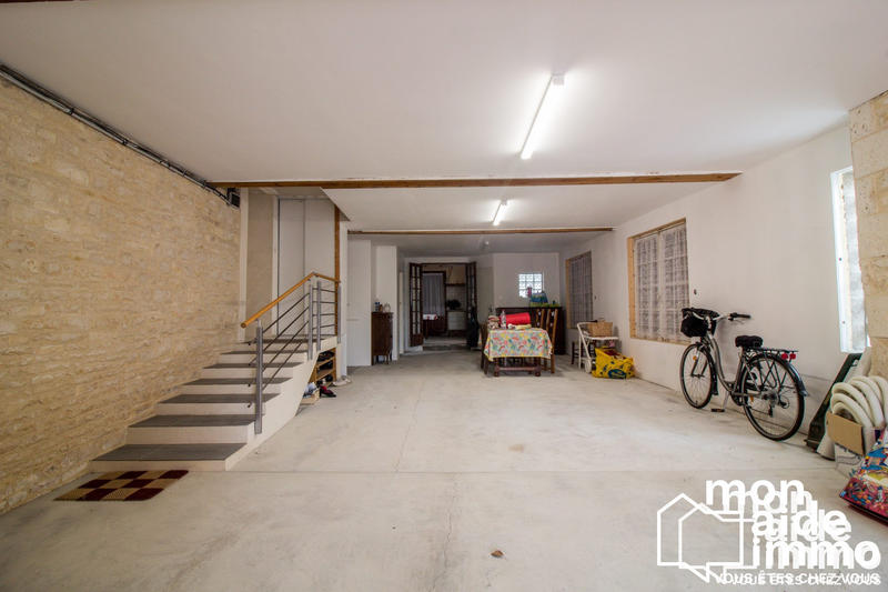 Maison - 220 m² - 5 pièces