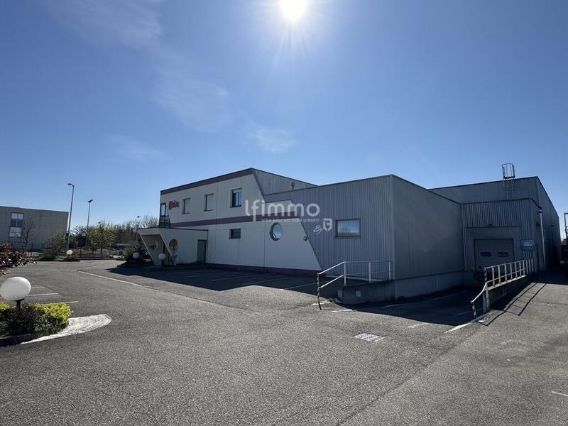 Bureau - 2 689 m² - 20 pièces