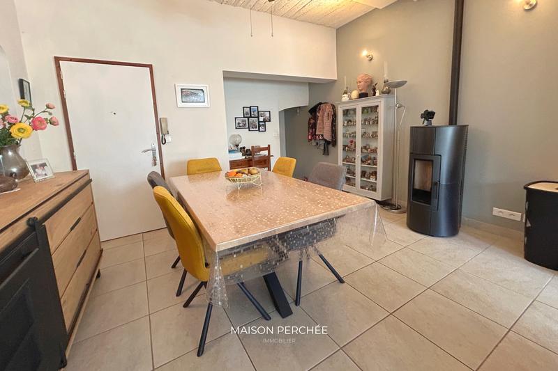 Appartement - 84 m² - 4 pièces