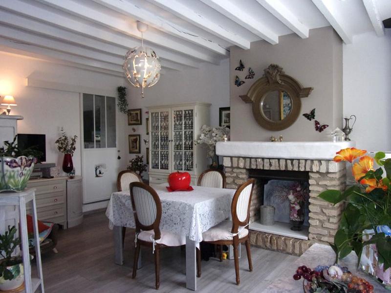 Maison - 230 m² - 12 pièces