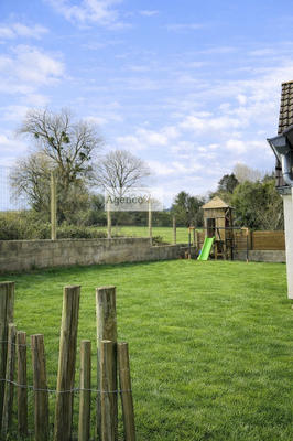 Maison traditionnelle - 140 m² - 5 pièces