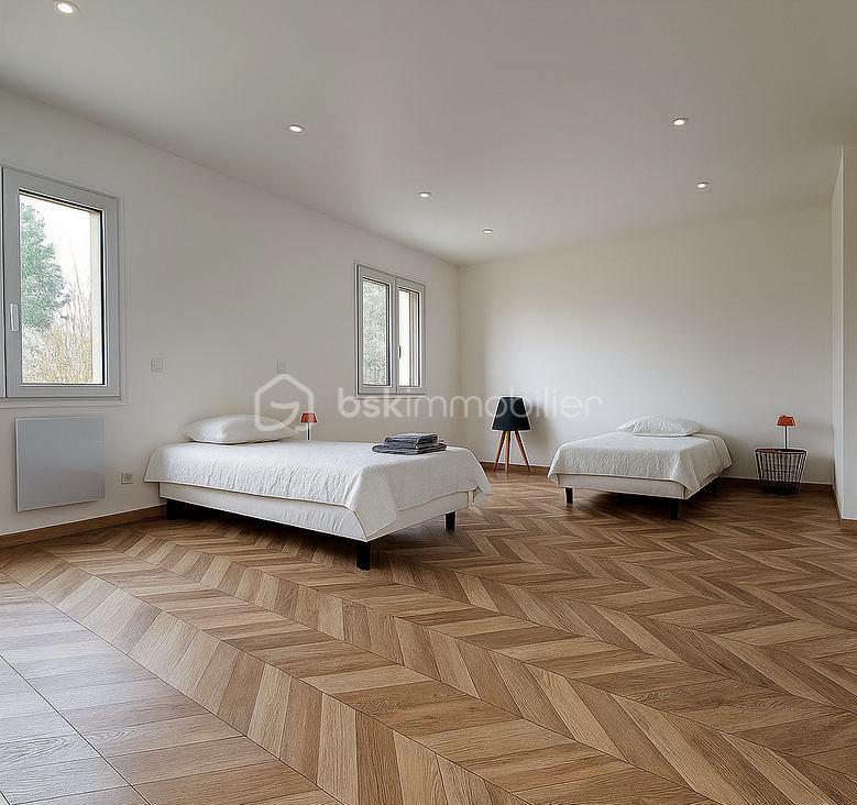 Propriété - 165 m² - 6 pièces